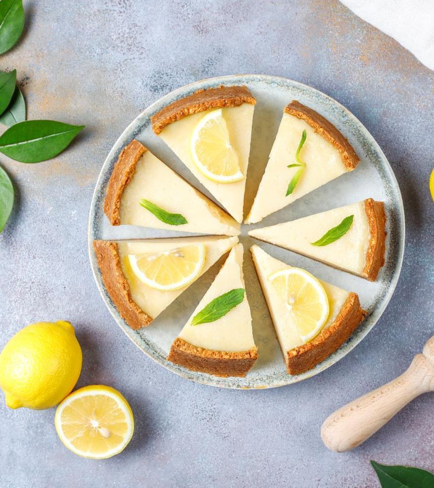 Así de fácil se puede elaborar una tarta de limón (y con muy pocos ingredientes)