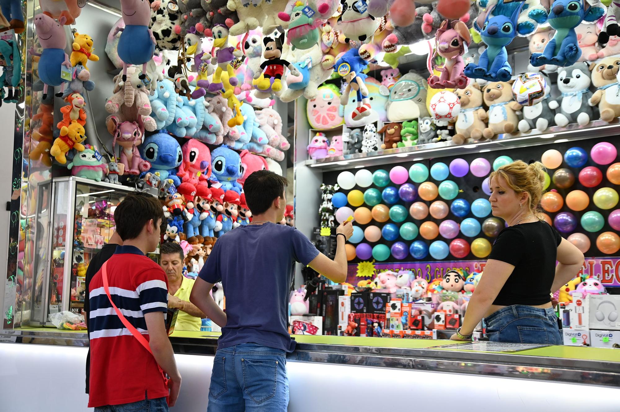 Tómbolas y juegos de habilidad en la Feria de Córdoba