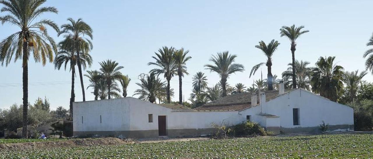 Una de las casas tradicionales de labranza o «faenetes» en el entorno rural del Camp d&#039;Elx.