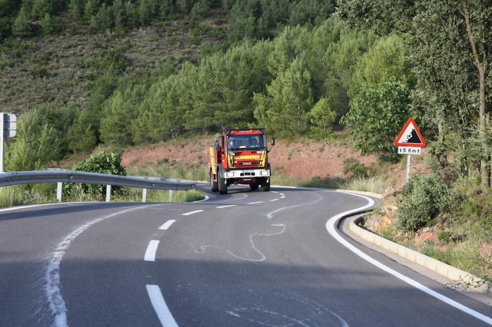 Un incendio amenaza la Calderona en Gátova