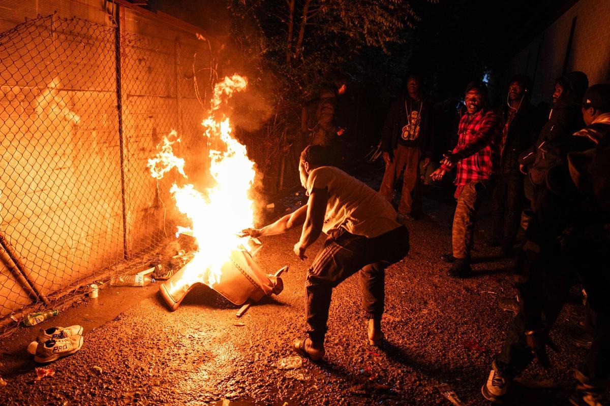 Desalojo del instituto B9 de Badalona