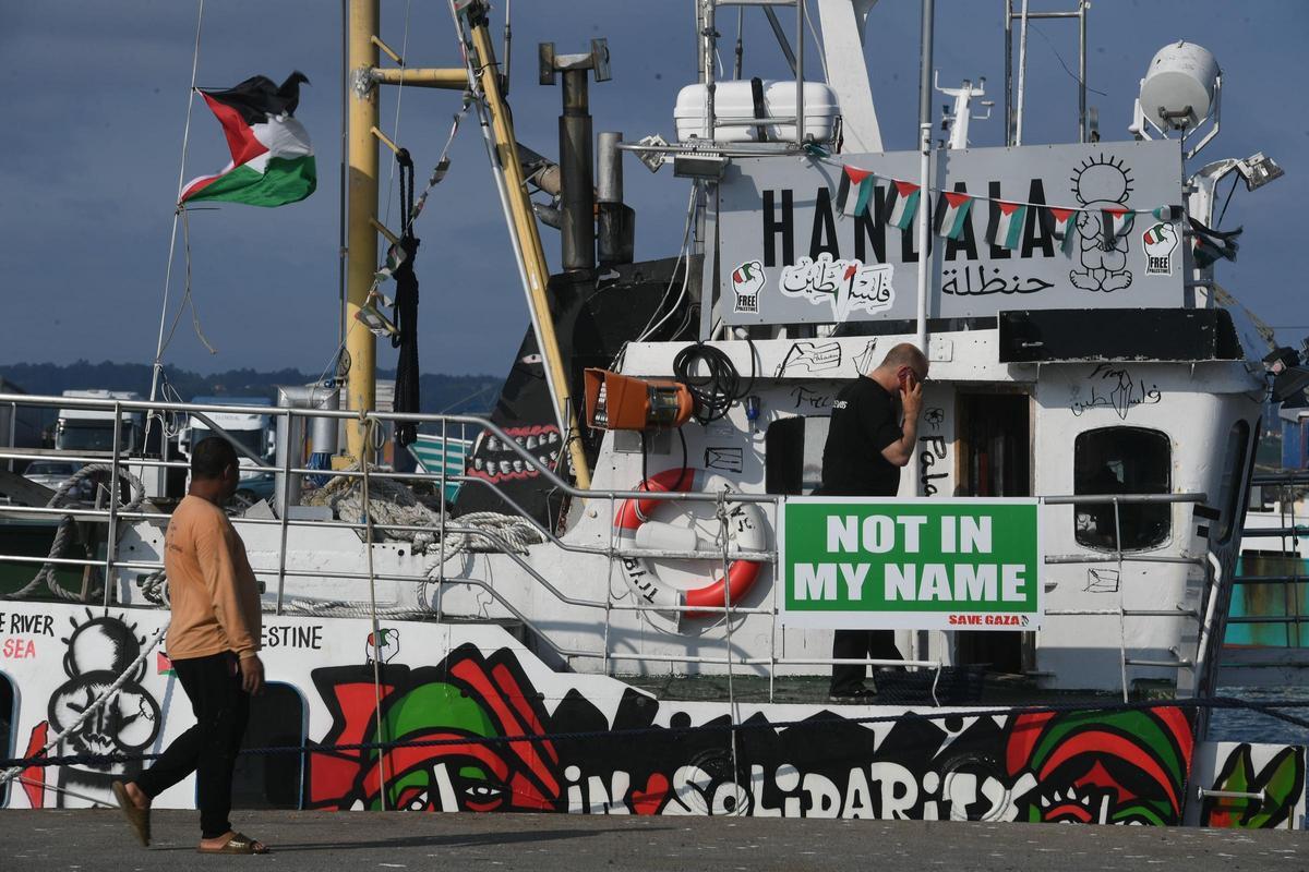 El buque ‘Handala’, navío perteneciente a la Flotilla de la Libertad que en julio fue interceptado por las fuerzas israelís, en el puerto de Oza (ACoruña), el pasado mes de junio