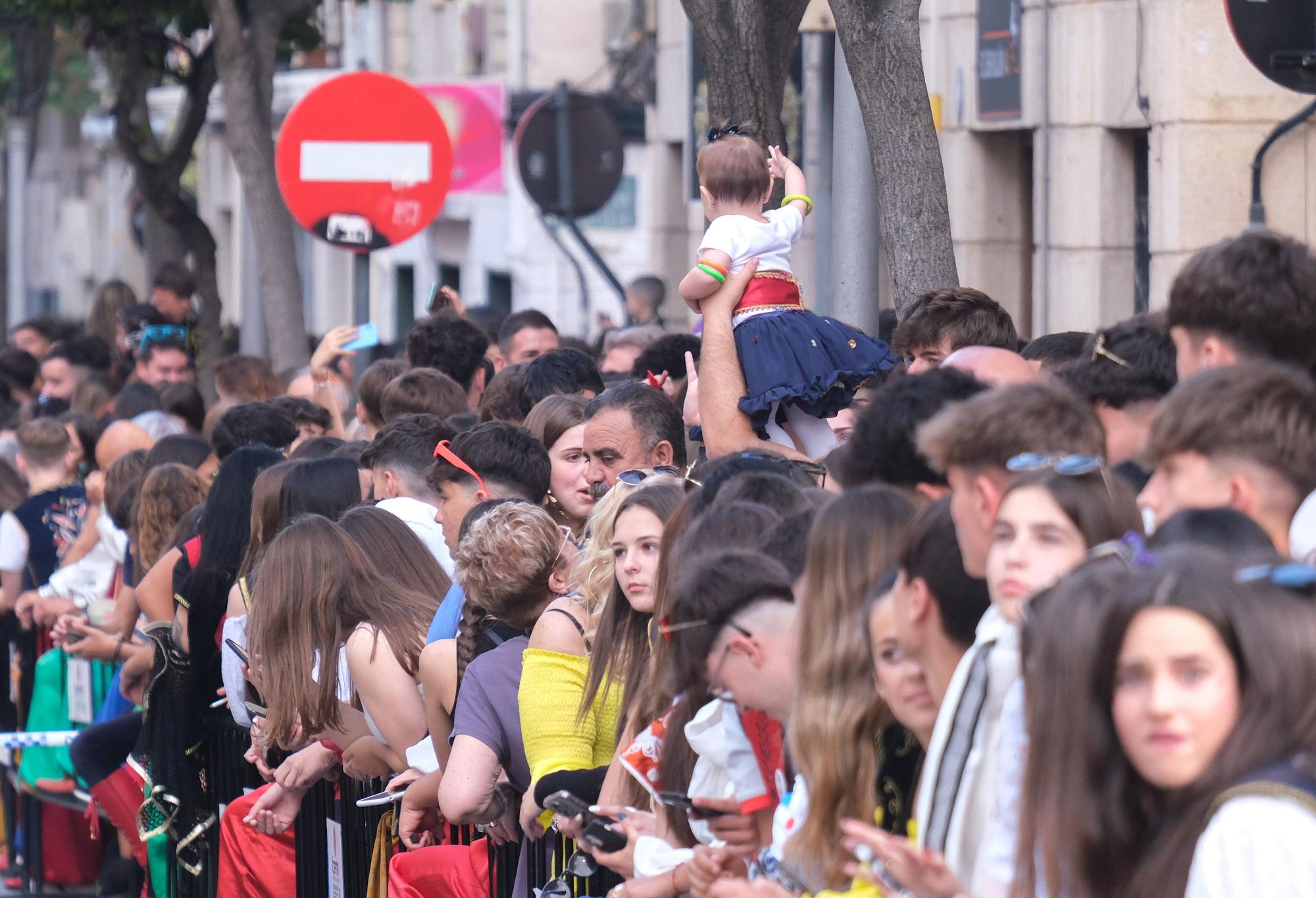 ¡Elda ya está en fiestas! Así ha sido la Entrada de bandas y el pasodoble "Idella"