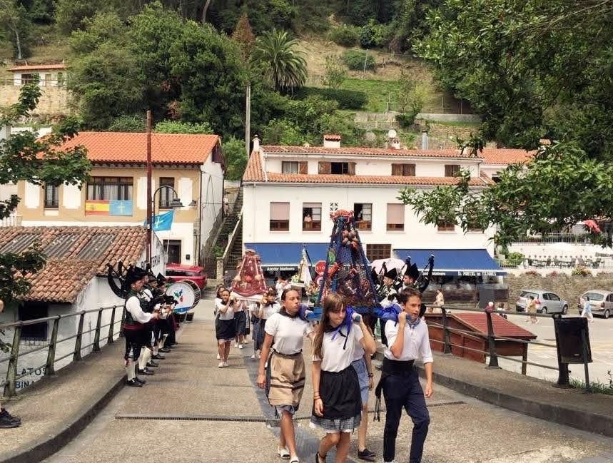 LNE Procesion de ramos Tazones (1).jpg