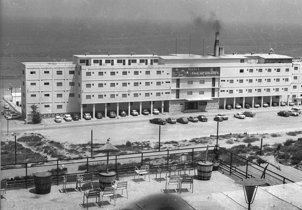 Historia del hotel de Arenales, en imágenes