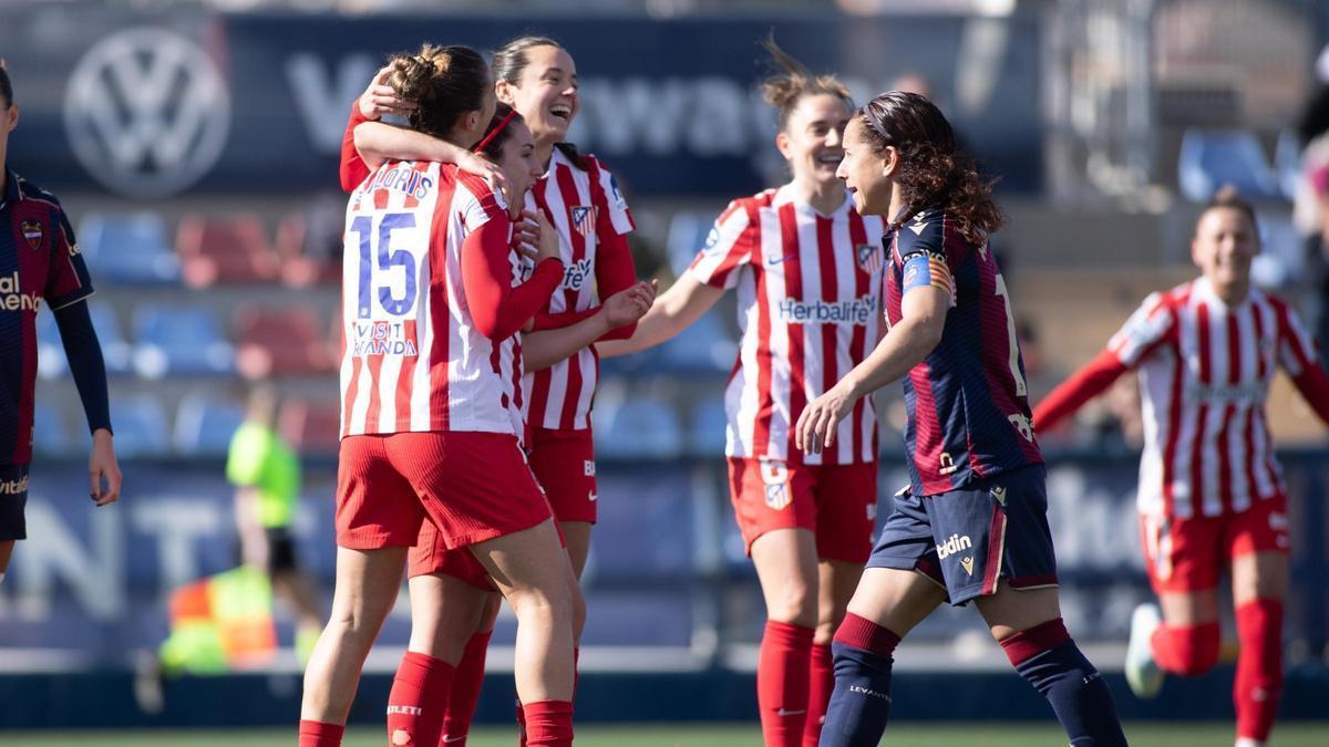 Silvia Lloris marca su primer gol de la temporada contra el Levante