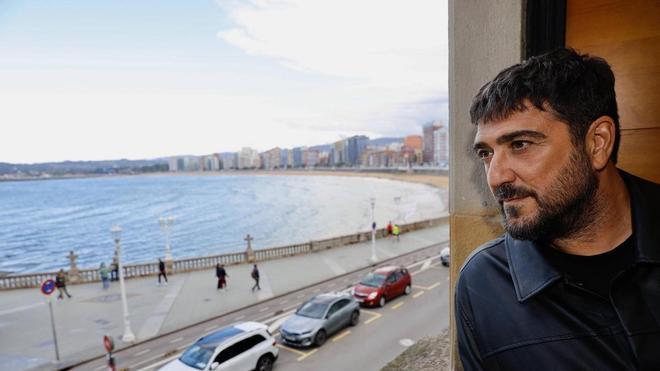 Antonio Orozco, antes de arrancar su nueva gira: "He aprendido a cantar a los 50 años y siento que estoy en el mejor momento de mi vida"