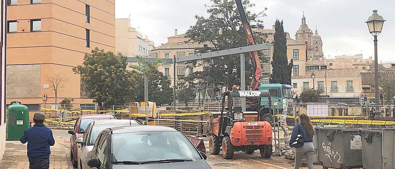 Estructura para una pérgola en la calle Cerrojo.