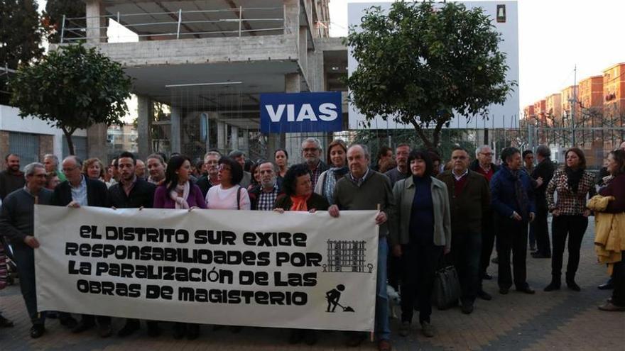 Distrito Sur dice que el reinicio de la obra de la Normal es un paripé