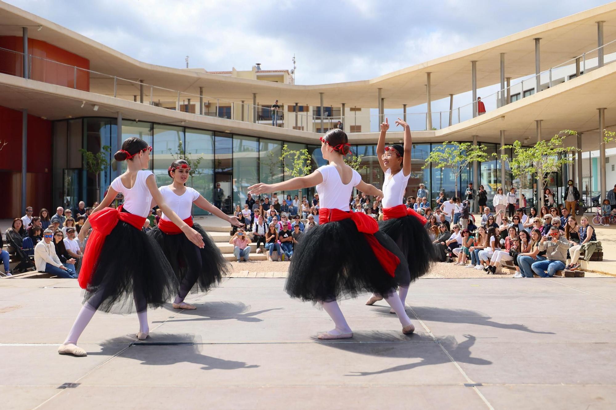 Galería: Día internacional de la Danza en Caló de s'Oli