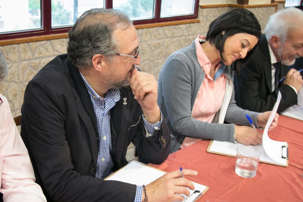 Concurso de sargentos infantiles de los Moros y Cristianos de Alcoy