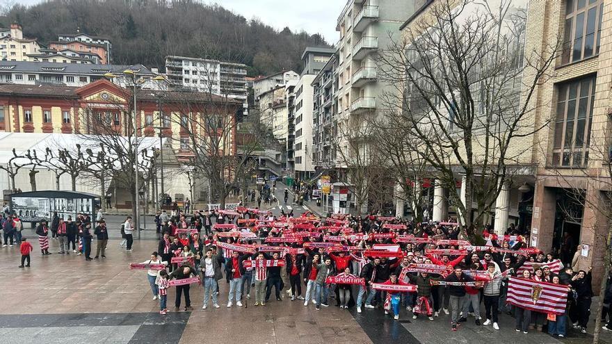 La Mareona invade Eibar antes del encuentro en Ipurúa