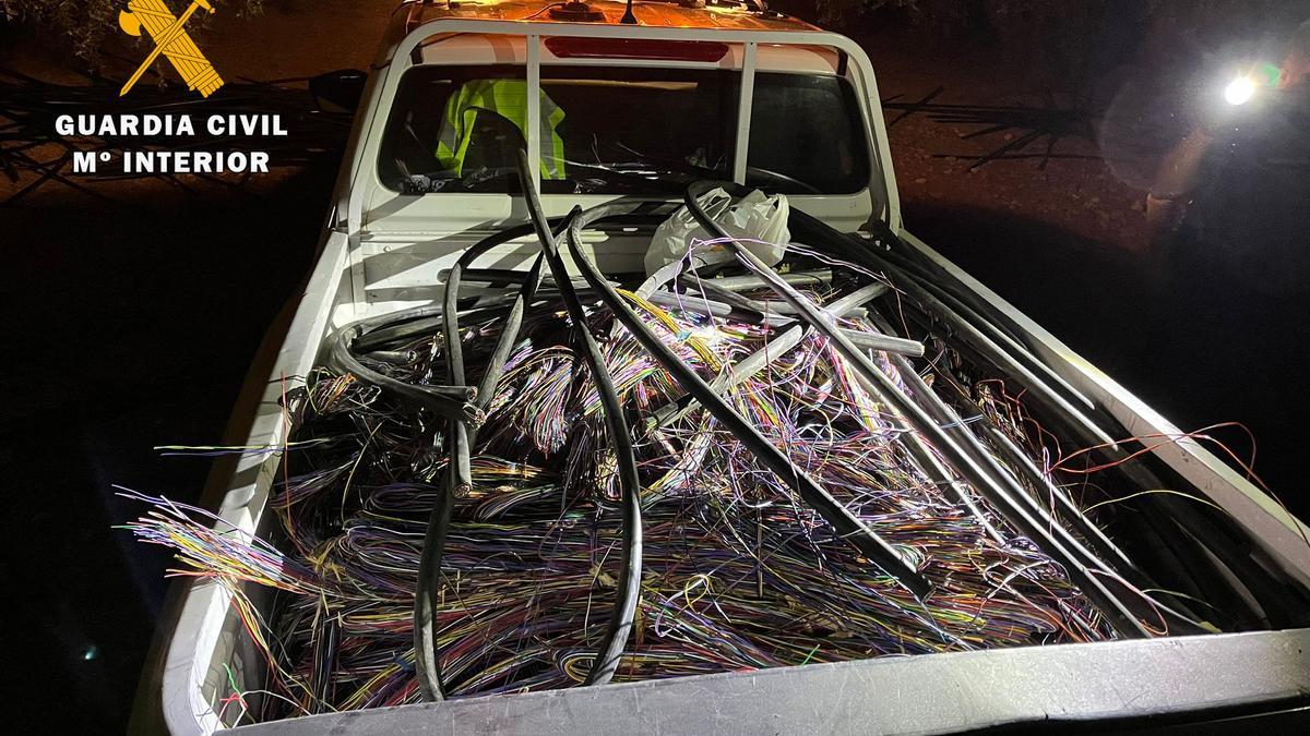 Imagen cedida por la Guardia Civil del cableado de cobre robado en Iznájar.