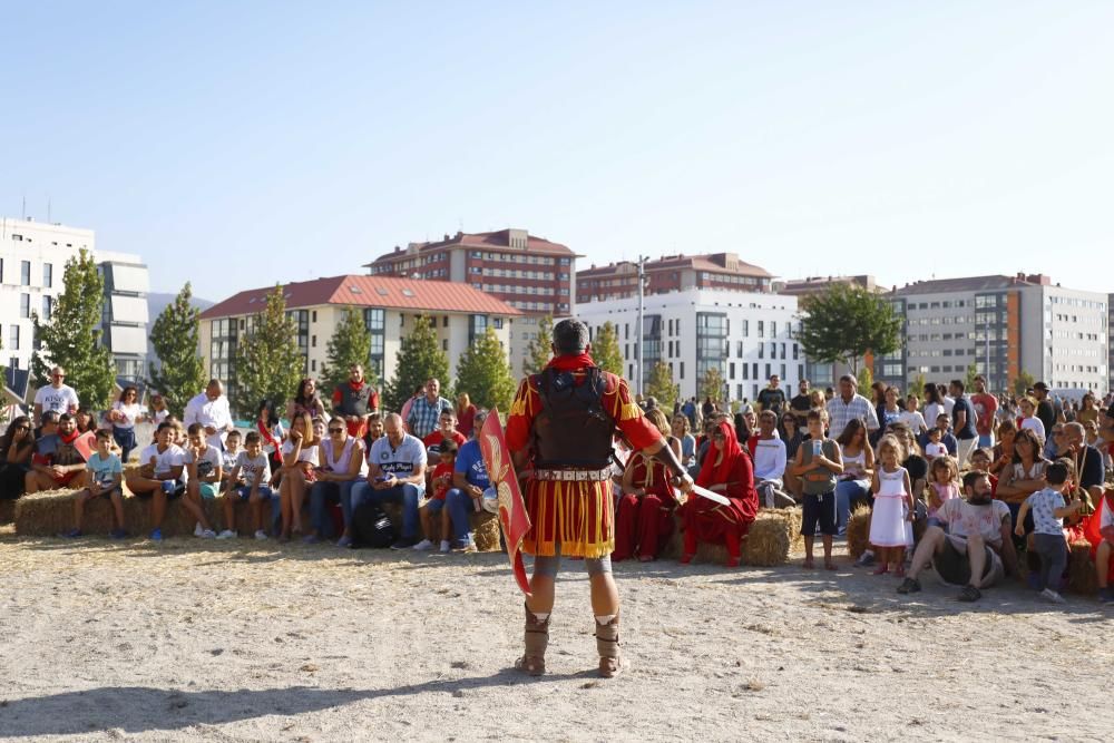 Centenares de familias acuden al Vicus Spacorum de Navia para disfrutar de talleres, atracciones y mercados basados en la época romana.