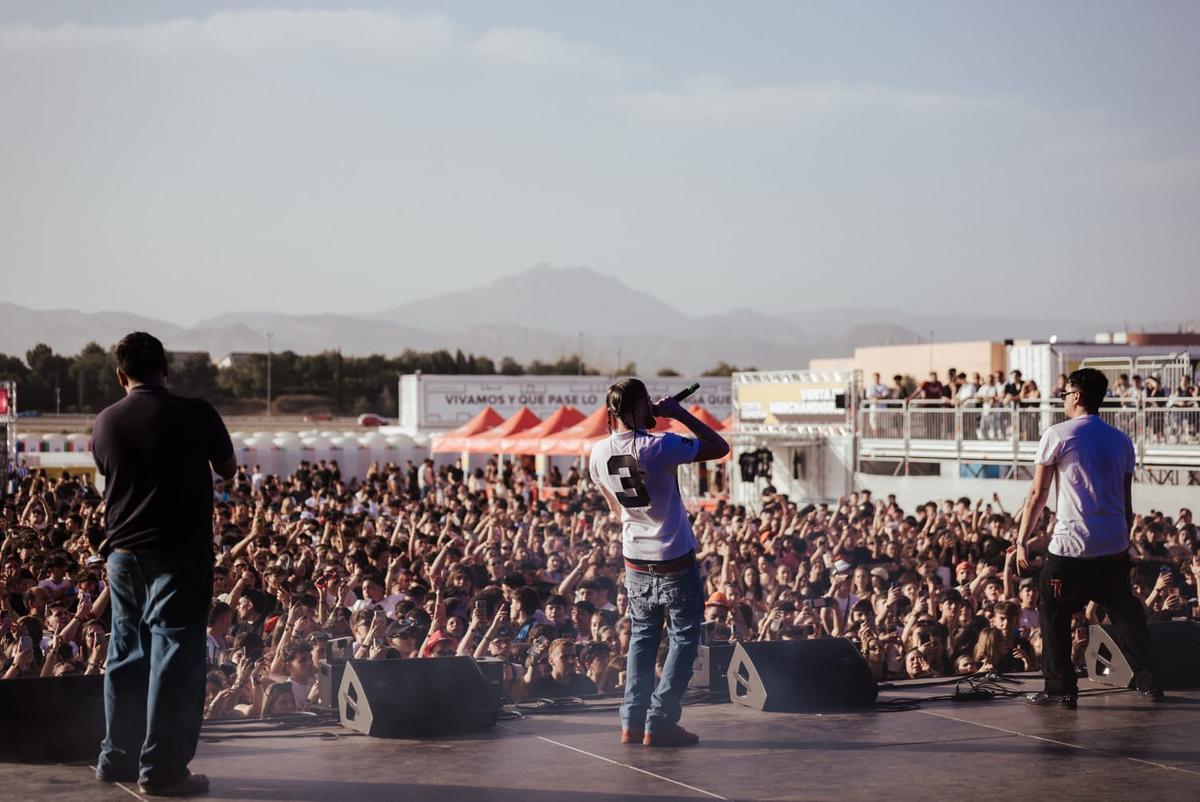 Actuación del grupo Disobey en el Costa Sonora 2025