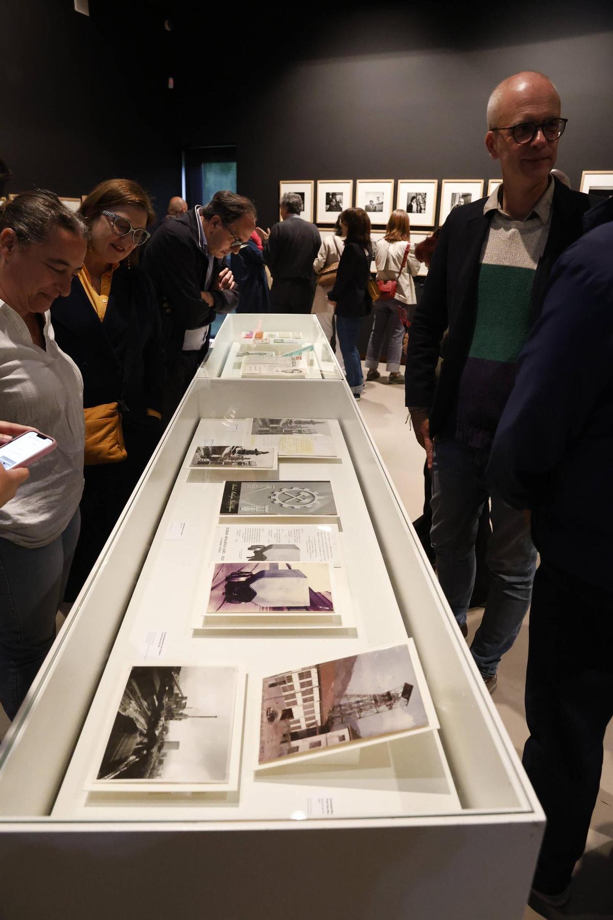 El Pueblu d'Asturies inaugura una exposición fotográfica de Mario Pascual (en imágenes) El Pueblu d'Asturies inaugura una exposición fotográfica de Mario Pascual (en imágenes)