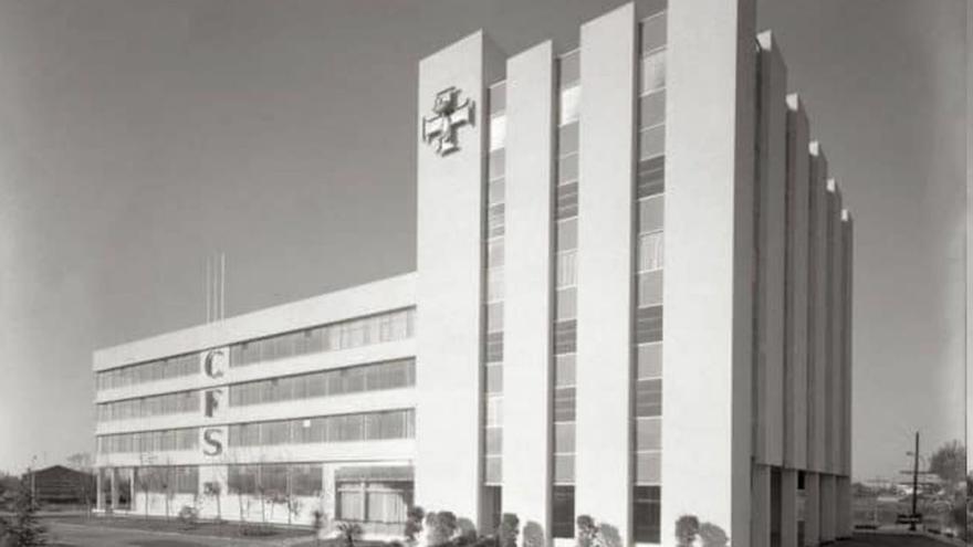 El edificio de la Cooperativa Farmacéutica ya es historia