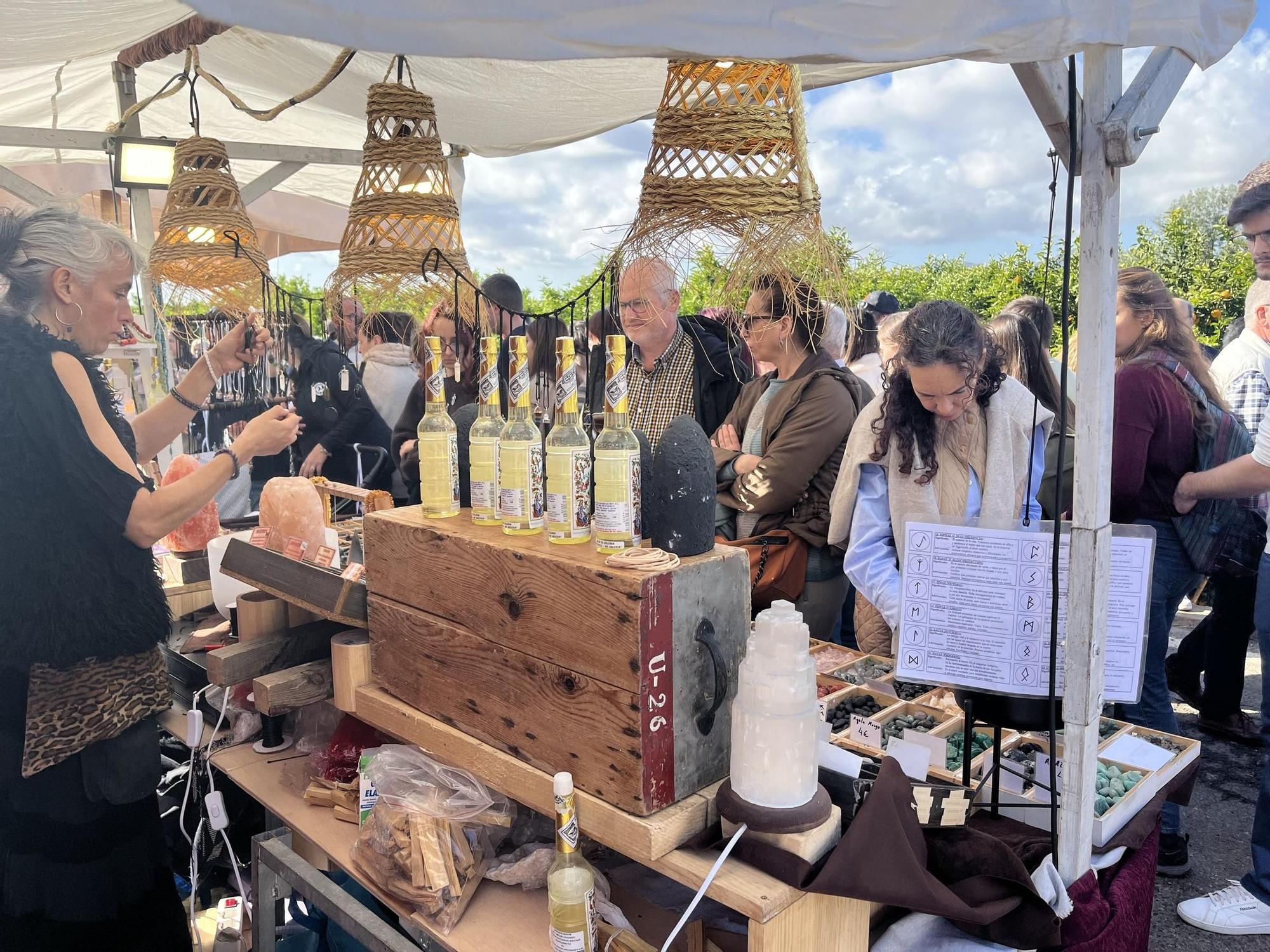 El multitudinario viaje al pasado de la Feria Medieval de Mascarell, en imágenes