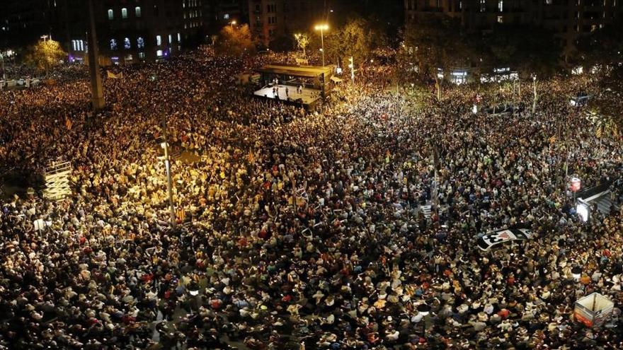 El TC reprocha al Parlamento catalán ejercer un poder que niega el Derecho