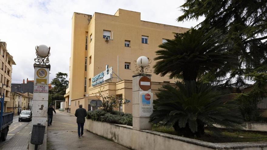 Simap advierte de "riesgos reales para profesionales y pacientes" si la plantilla actual del área Xàtiva-Ontinyent asume tres hospitales