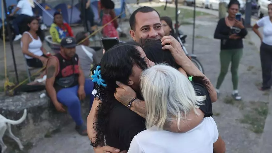 Presos políticos venezolanos salen de El Rodeo I sin libertad plena
