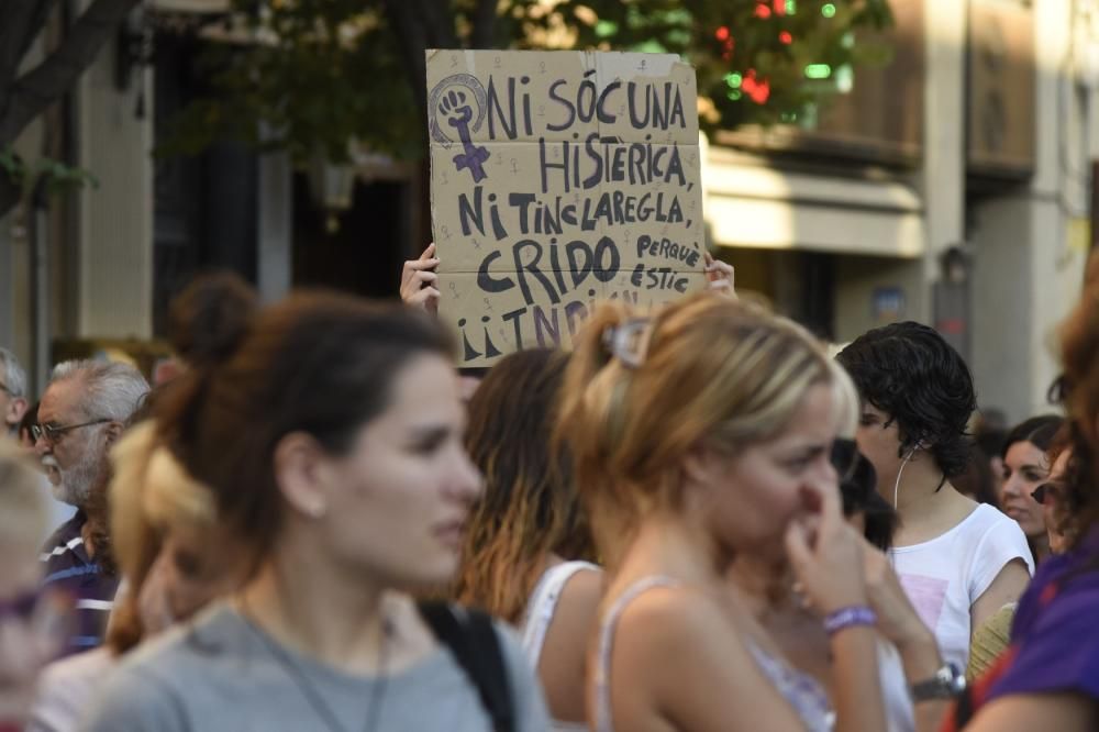 Manifestació a Manresa en contra de la violació d'