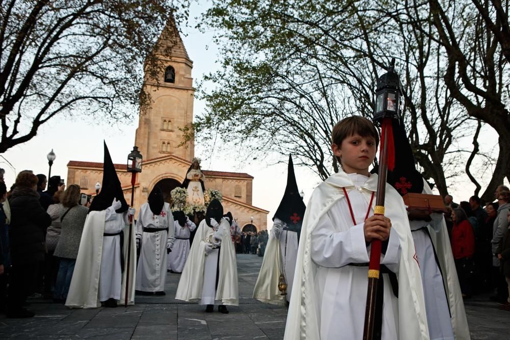 Procesión del Encuentro en Gijón