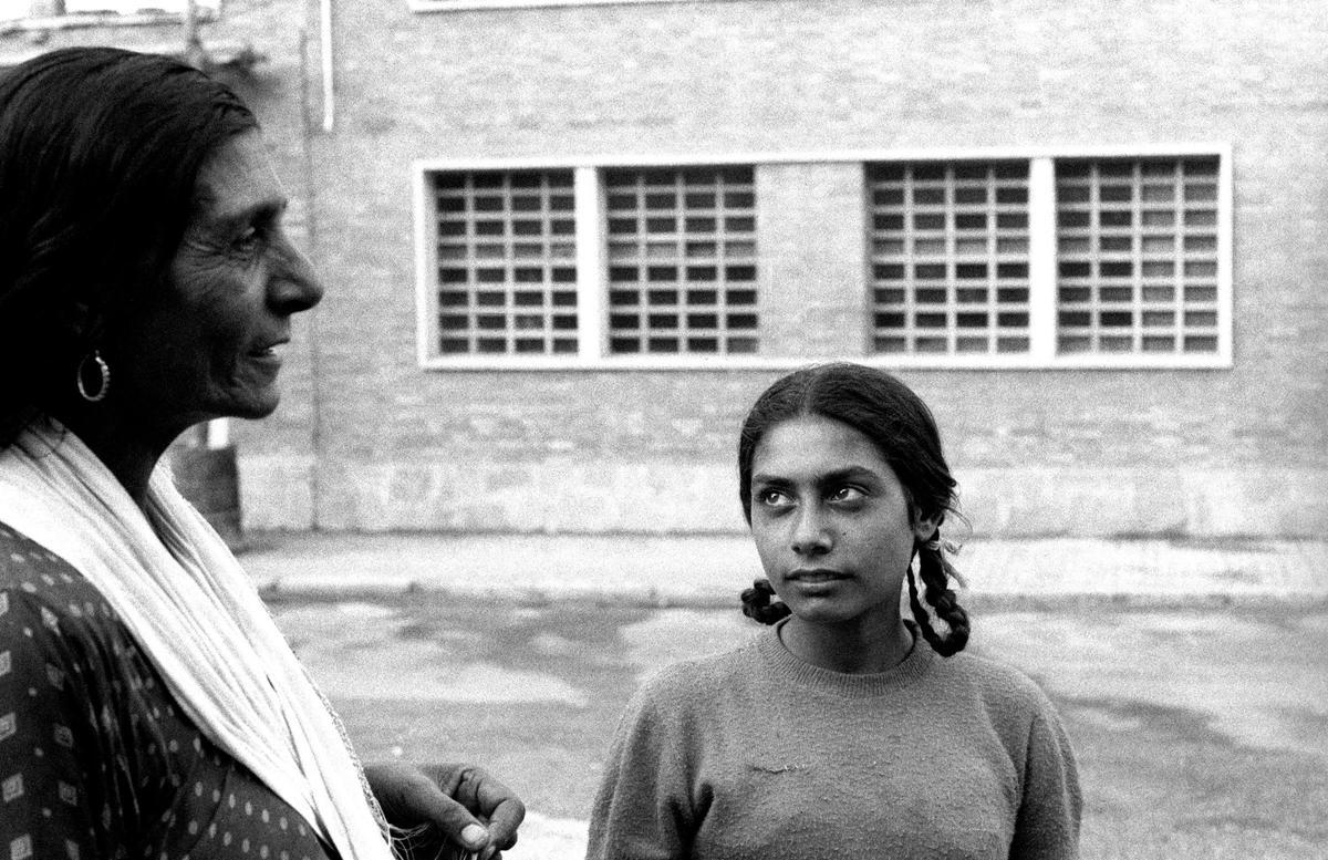 'Abuela y nieta (1976), de Colita.
