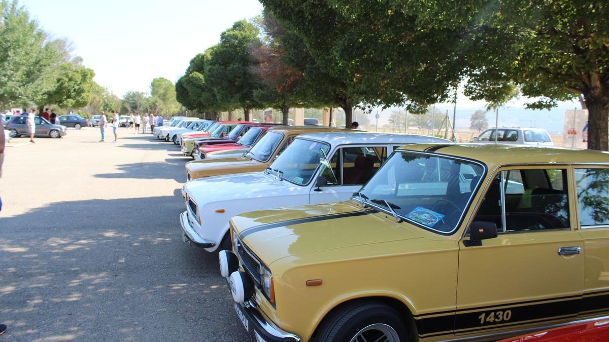 Concentración de coches clásicos en Antequera