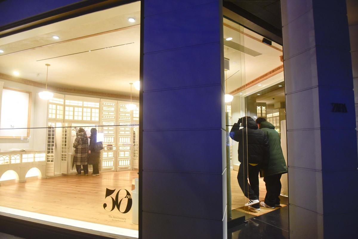 La primera tienda de Zara en Juan Flórez da su adiós definitivo