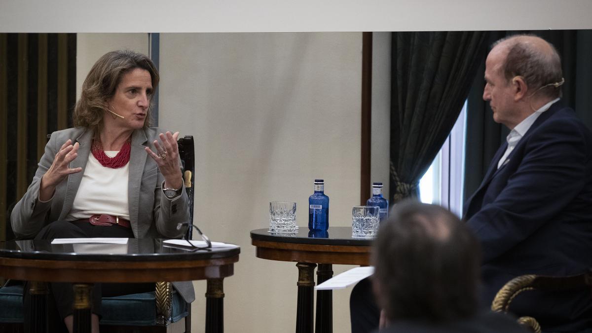 Teresa Ribera, durante un desayuno informativo.