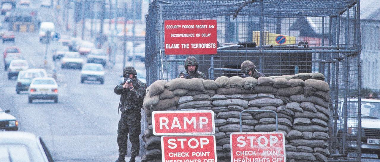 Check Point, Cookstown, Irlanda del Norte, 1991.