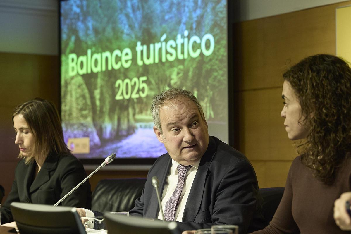 El ministro de Industria y Turismo, Jordi Hereu, durante la presentación de un balance de los datos turísticos de 2025, en Madrid (España).
