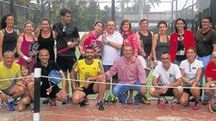 El Costa Azahar cierra con éxito el torneo mixto de pádel