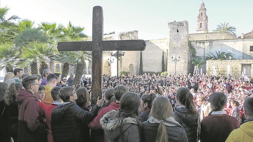 la cruz de lampedusa, símbolo de los migrantes fallecidos, llegó a palma