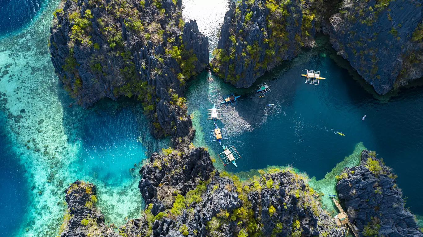 Coron, las islas de Filipinas donde descubrir lagos, arrecifes y barcos bajo el mar