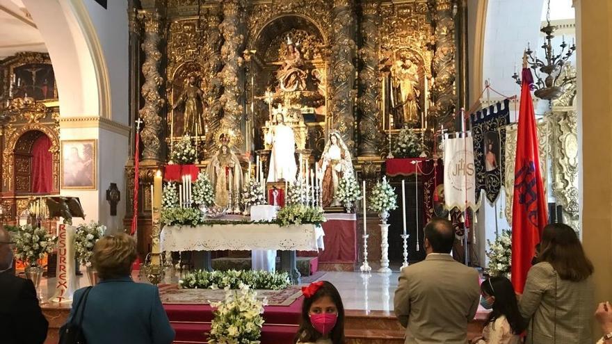 La Virgen del Rosario y Cristo Resucitado.