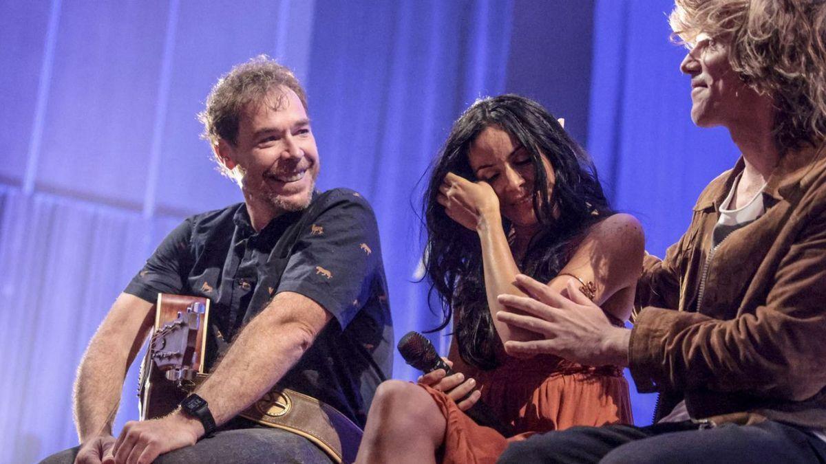 David Feito, Raquel del Rosario y Juan Suárez, en el concierto del 'Gran Reto Solidario'. | Irma Collín