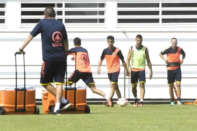 ENTRENAMIENTO DE LA UD LAS PALMAS Y ENTREVISTGA ...