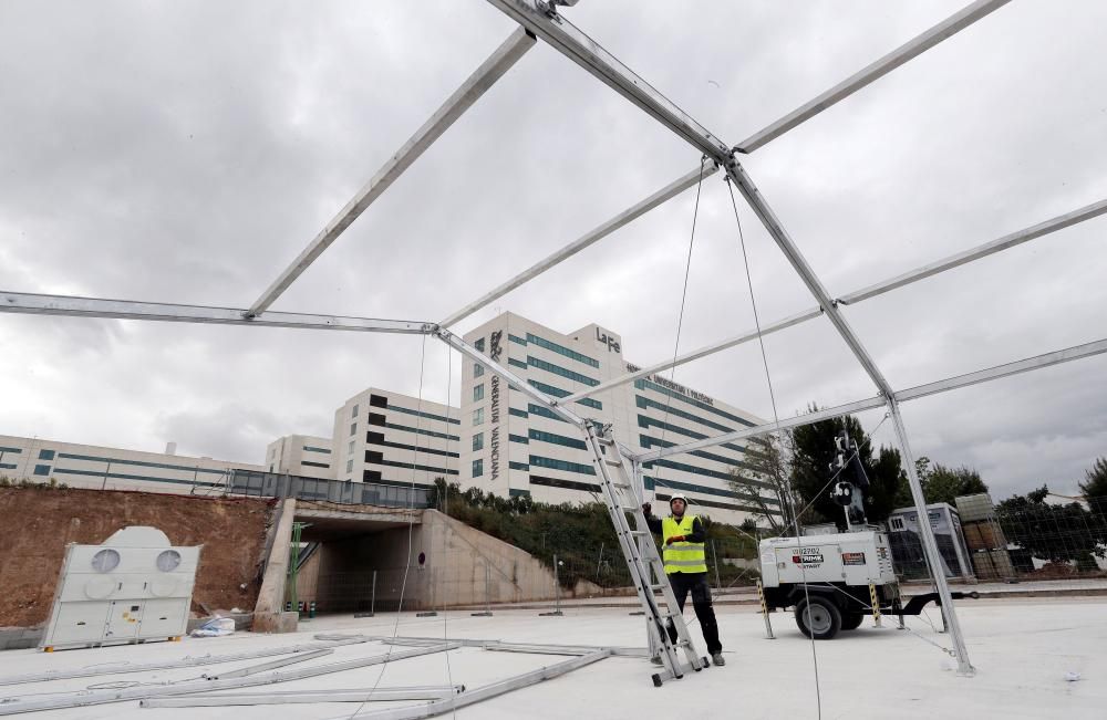 Empieza el montaje del hospital de campaña de València en la Fe