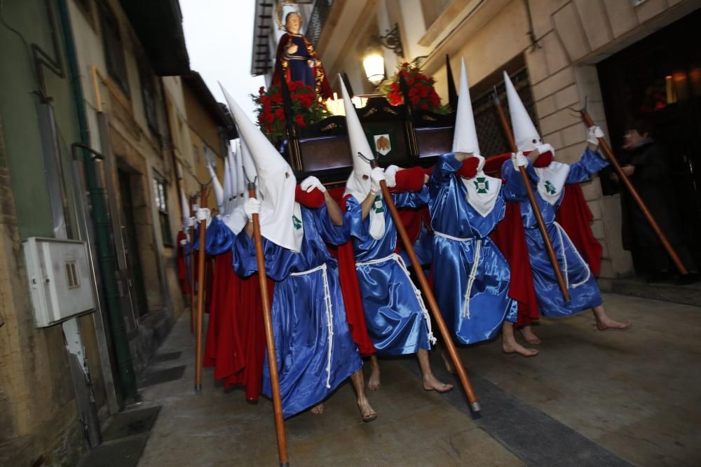 Procesión del Santo Encuentro en Avilés