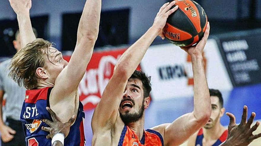 Nikola Kalinic, en un encuentro ante el Baskonia.