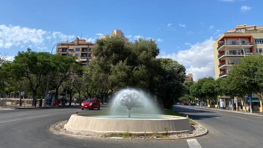 La fuente de la Costa del Gas ha sido restaurada tras sufrir de nuevo el impacto de un vehículo