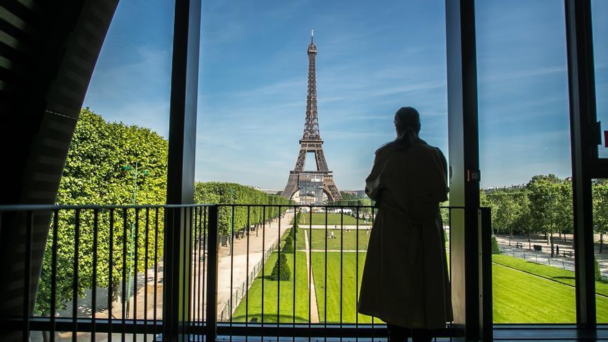 La Torre Eiffel reabre al público después de ocho meses cerrada por la pandemia