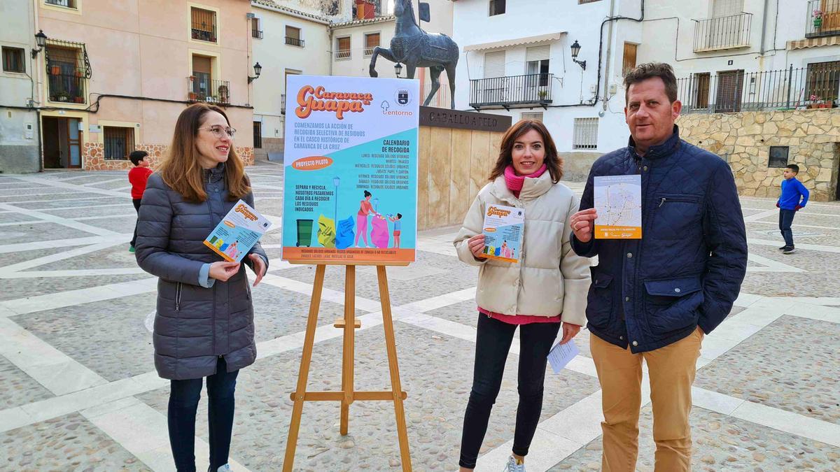 Presentando la campaña en el Barrio del Hoyo