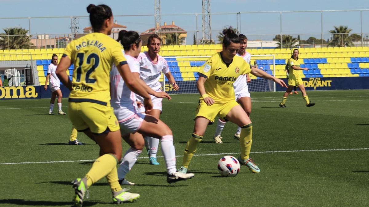 El Villarreal femenino necesita sumar los tres puntos ante el Granada para alejarse del descenso.