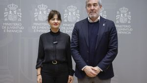 La ministra de Juventud e Infancia, Sira Rego, se reúne con el presidente de Canarias en el ámbito de negociaciones para la acogida de menores migrantes.