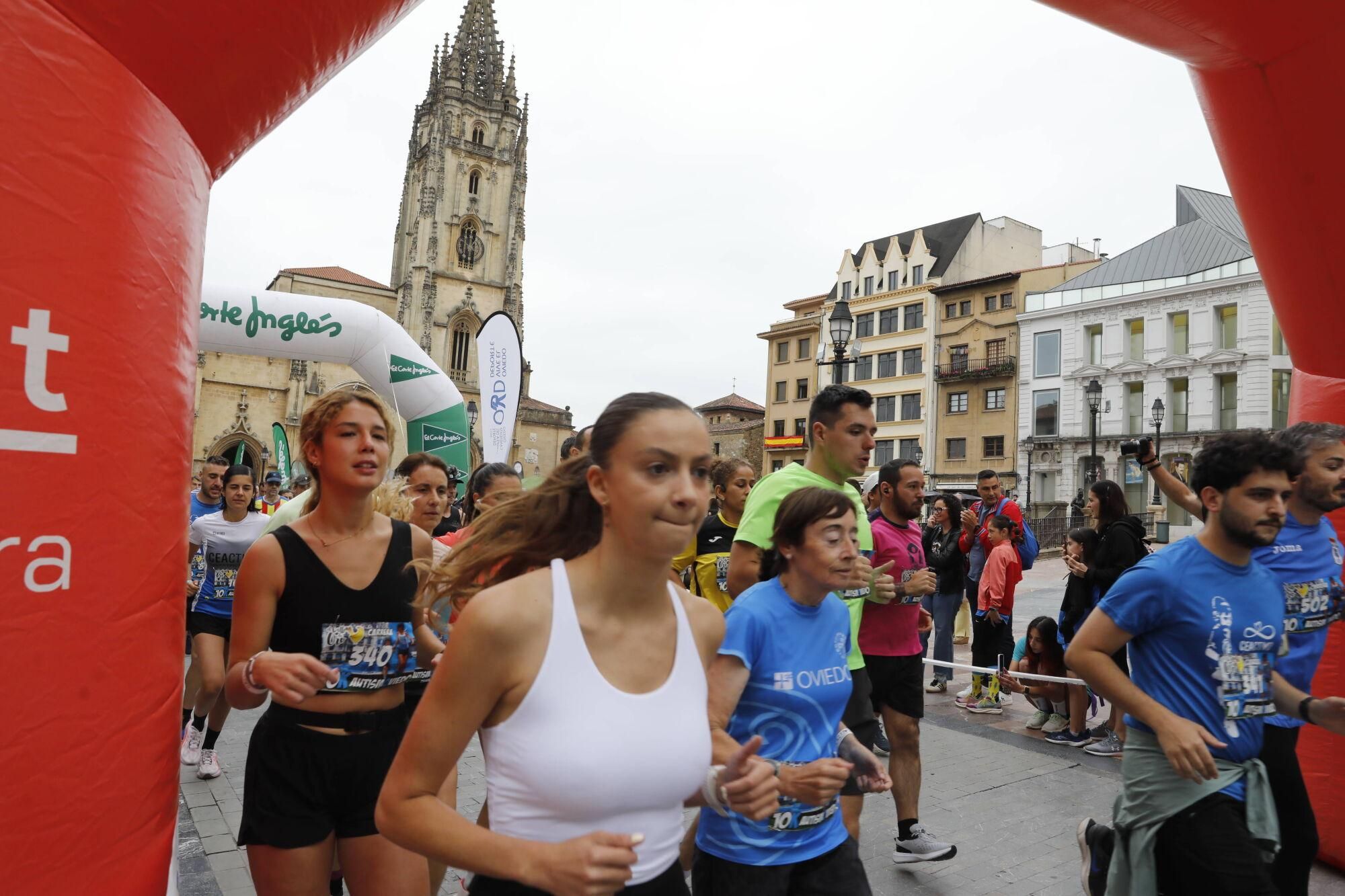 EN IMÁGENES: Carrera "10 KM AutismOviedo"