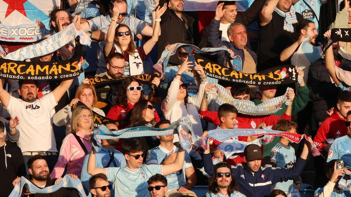 Espectadores en un partido del Celta en Balaídos.