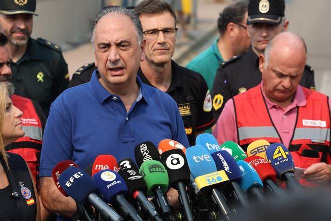 Valderrama confirma que los medios aéreos no pueden trabajar en la zona que más preocupa del incendio de la Vall d'Uixó (Castellón)